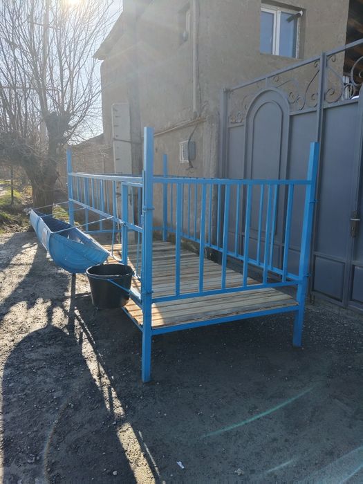 Кармушка для животных