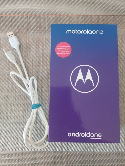 Telefon Motorola One pentru piese