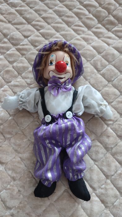 Продам коллекционную игрушку Клоун.