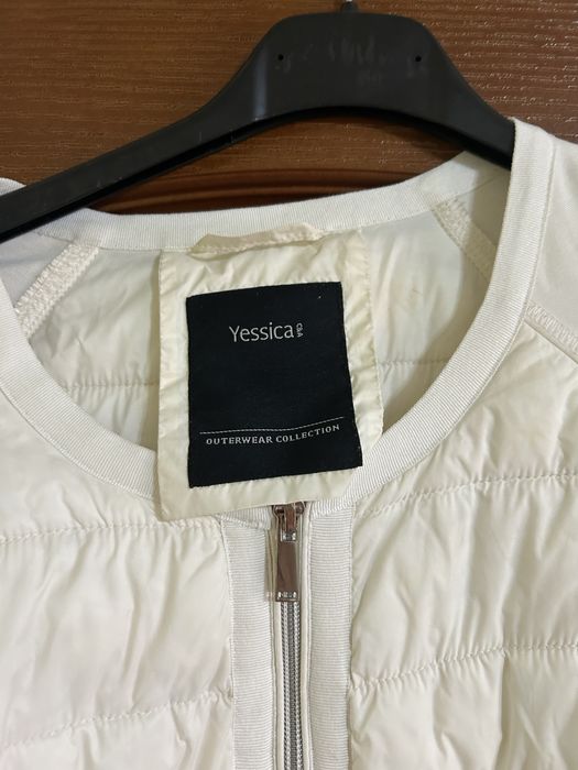 Дамско преходно яке