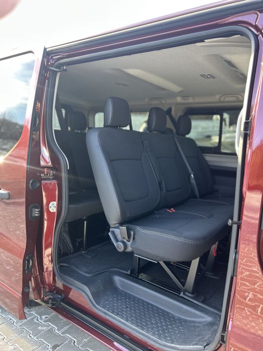 Inchiriere microbus 8+1