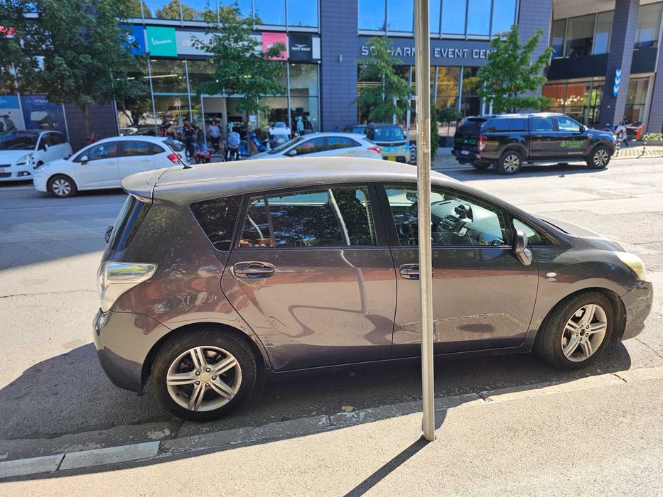 Toyota Verso 2.2 D-4D, 150 к.с., Автоматик, 7 места