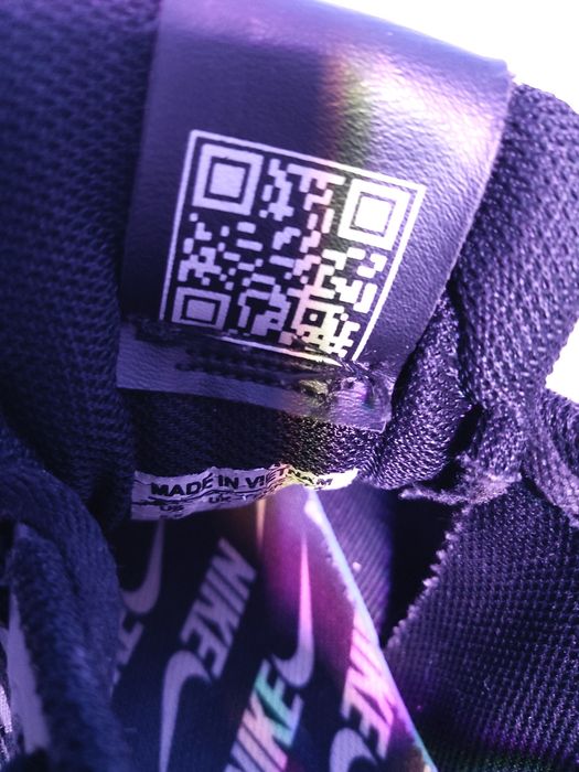 Продам кросы оригинал Naike