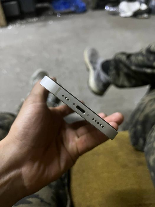 айфон 13 в хорошем состоянии