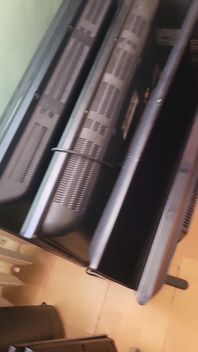 TV-URI 48cm-108cm led:Schimbat cu tv defect.