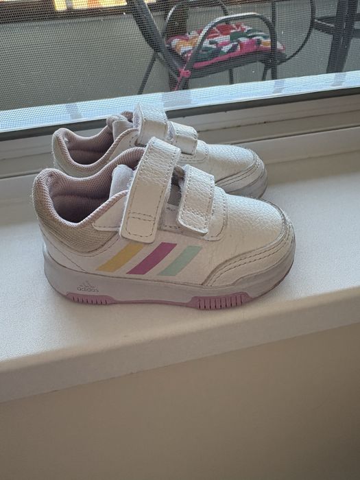 Маратонки адидас 20 номер