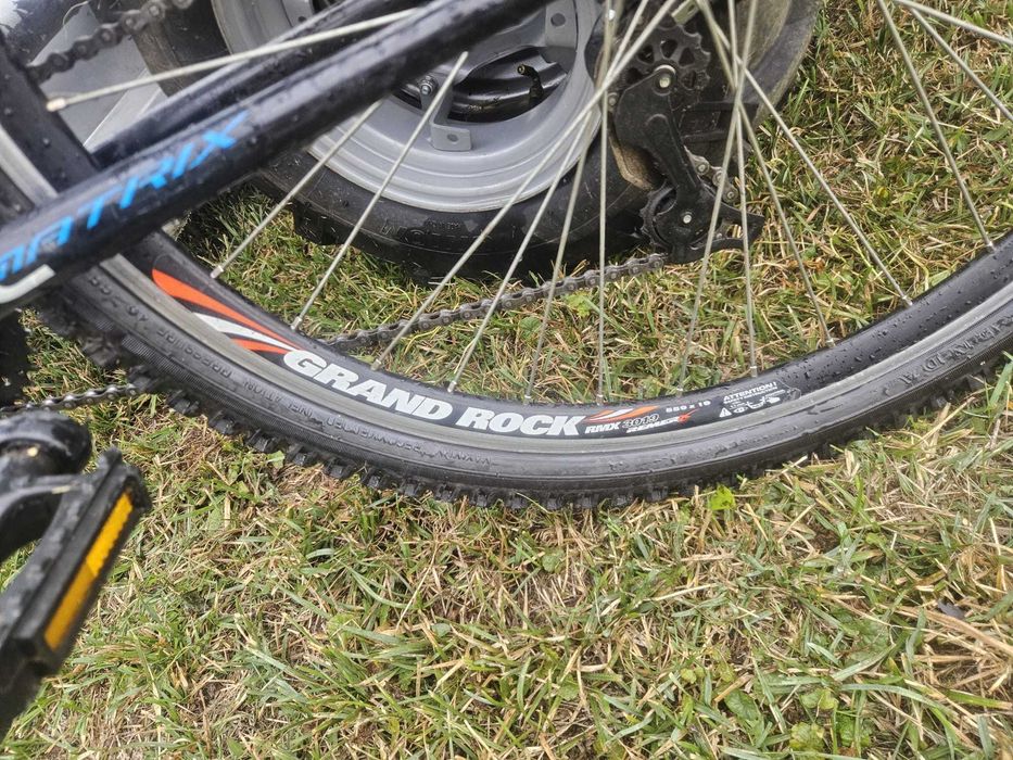bicicleta roti pe 26 shimano full suspensii