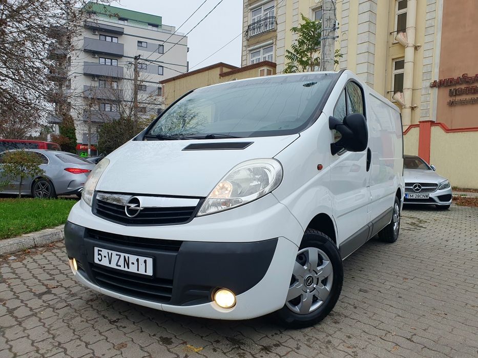 Opel Vivaro 2.0cdti 114cp 2013 euro 5 clima