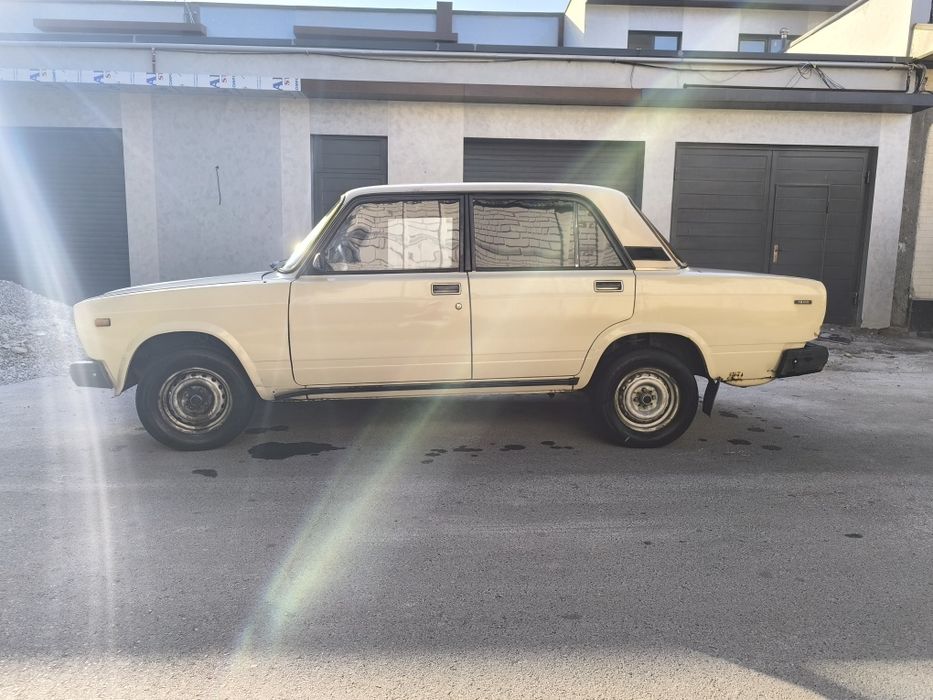 Jiguli 2107-03  benzin