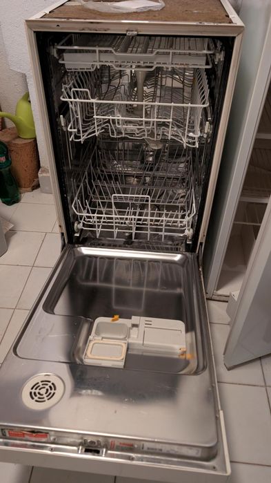 MIELE - съдомиялна машина за вграждане 40 см.