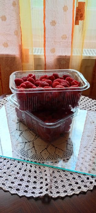 Zmeura bio de vânzare.