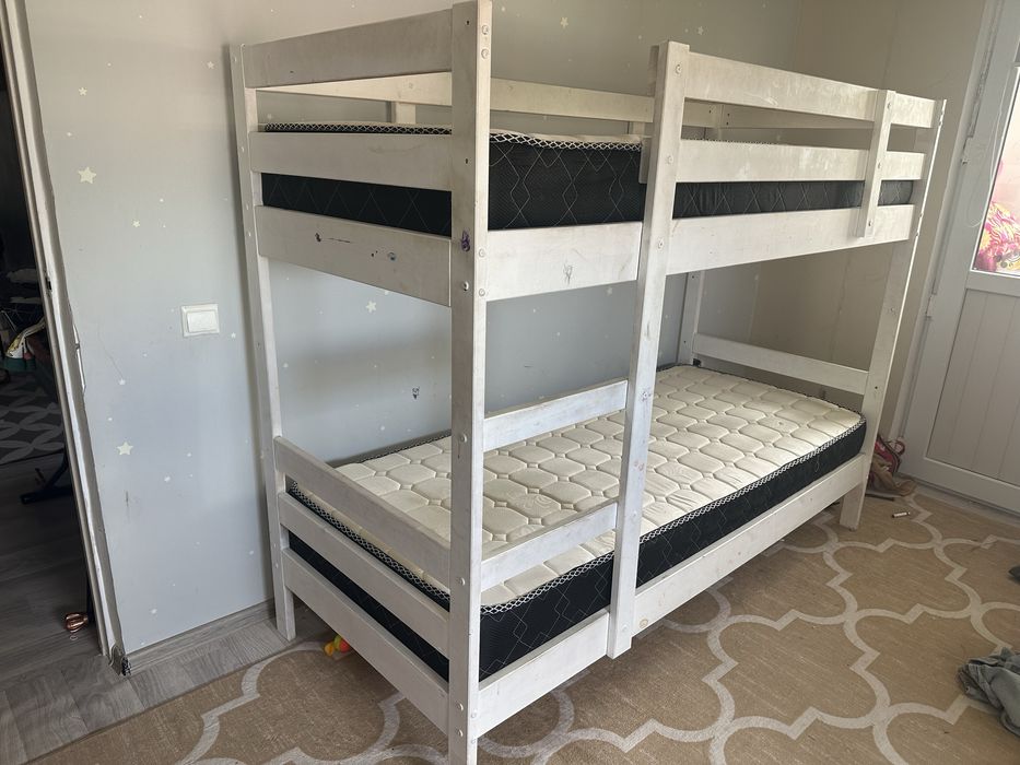 продается кровать двухъярусная