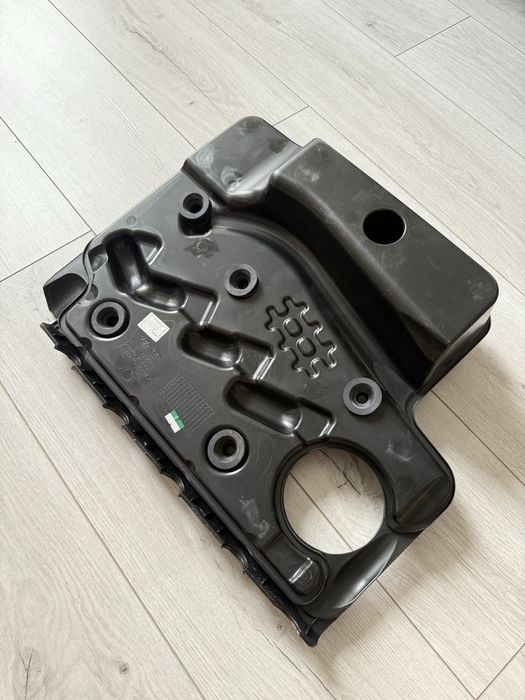 Крышка двигателя КІА К5