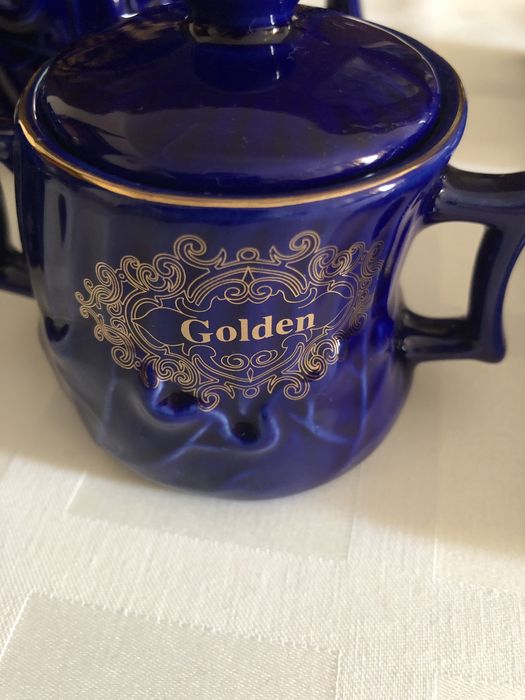 Продаётся кофейный сервиз на 6 персон