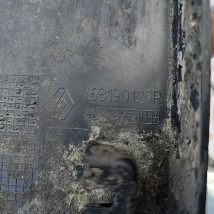 Bandou lateral stanga Nissan NV400