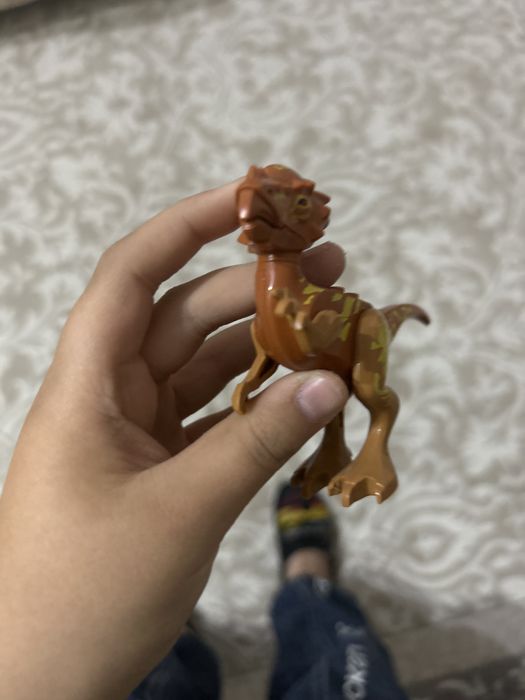 Продам лего динозавров