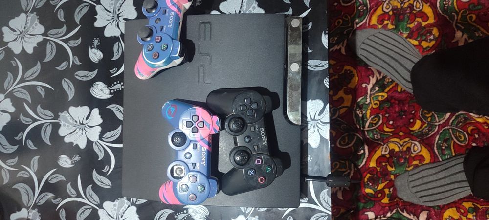 Pleyshteyshn 3  va Televizor 32