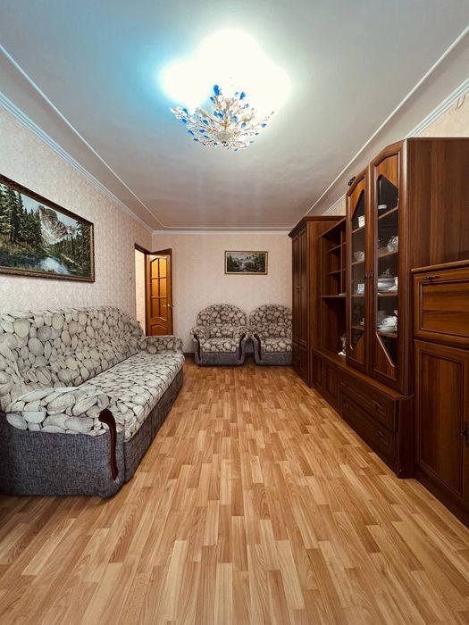 Диван и два кресла