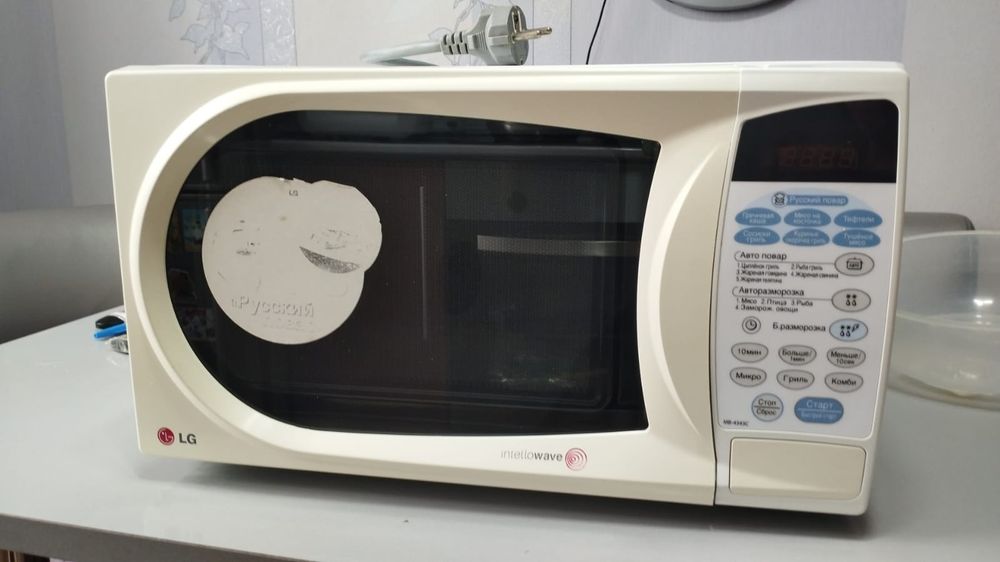 Продается микроволновая LG.
