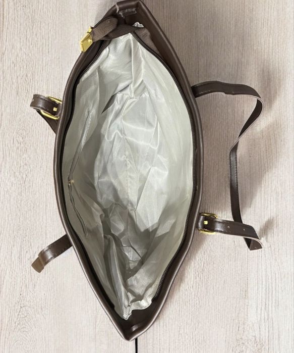 Сумка на плечо в черном цвете