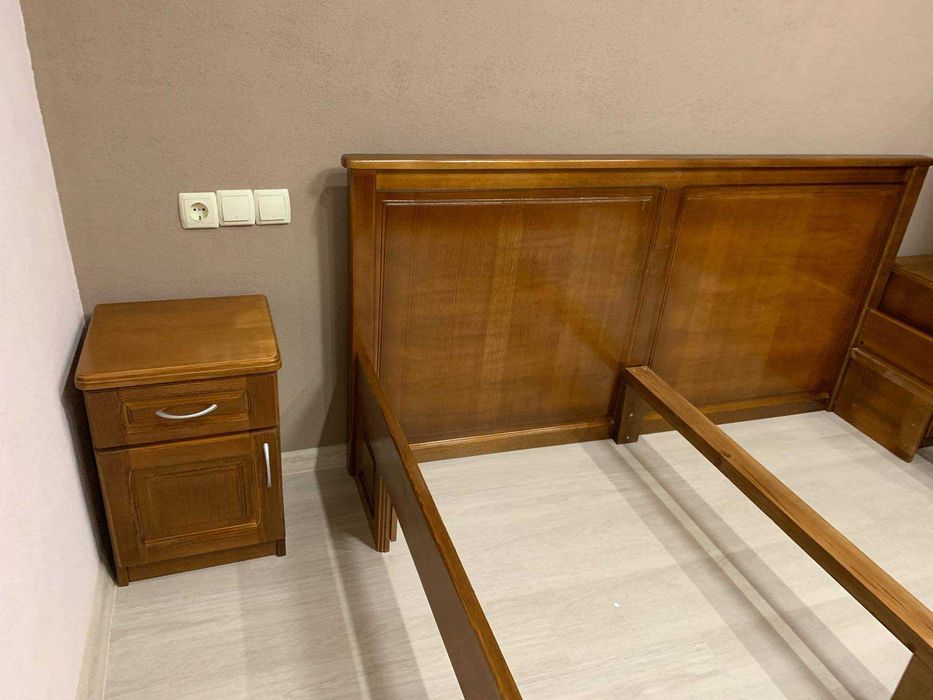 Нощни шкафчета от масив !