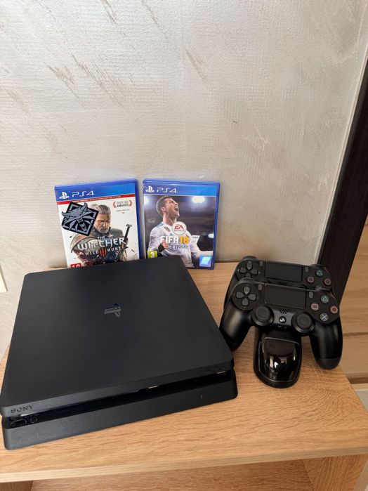 PlayStation 4 , 512