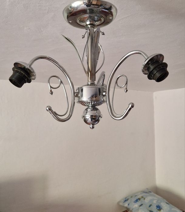 Vând candelabru 3 becuri