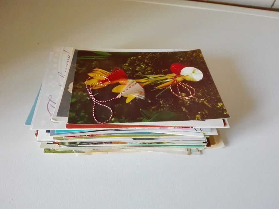 Два метални свещника и лот пролетни пощенски картички.