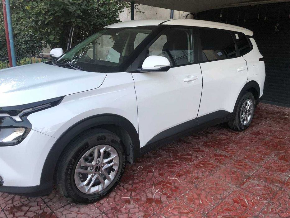 продаю KIA carens comfort