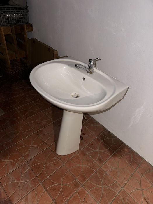 Lavoar Mondial cu picior + baterie + racorduri