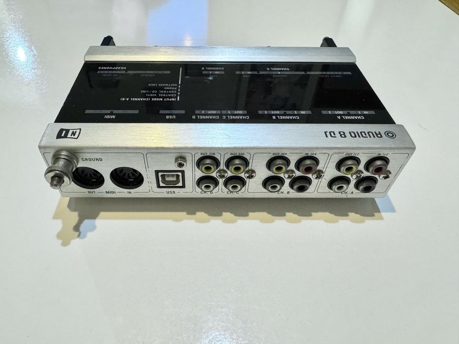 DJ техника (звукова карта, контролер)