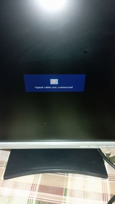 monitor LCD Benq Q7T5