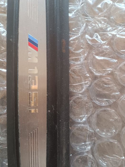 Лайсни на праговете за БМВ м135