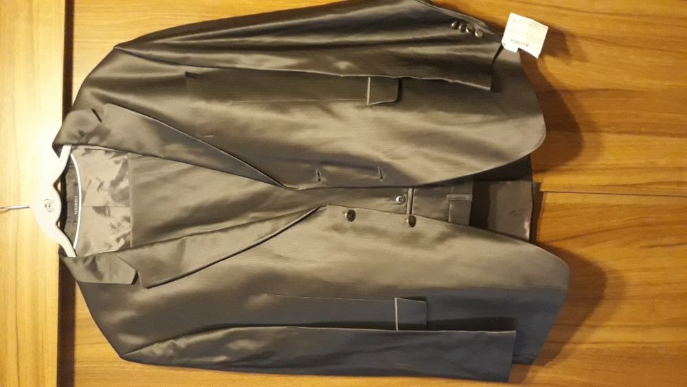 Costum de firma Wilvorst nr.54, pret special !!!