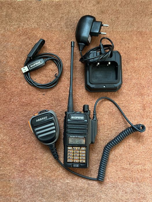 Baofeng UV-9R водоустойчива радиостанция и трубка