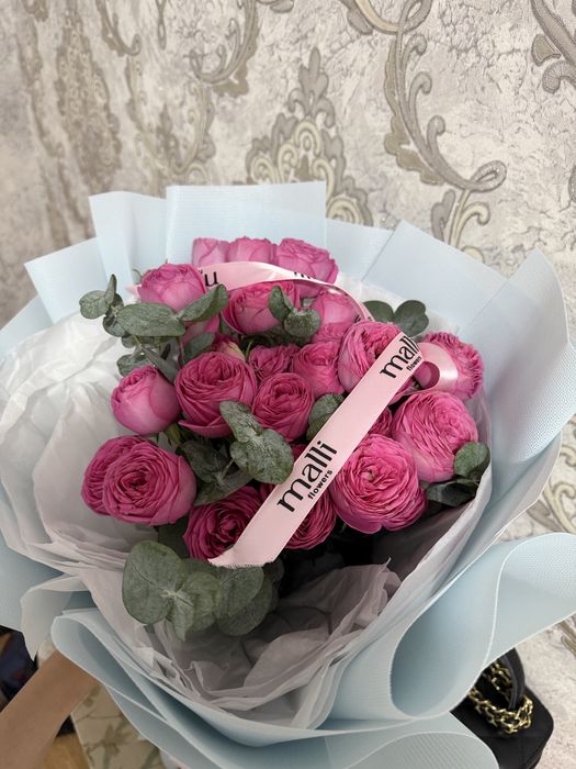 Цветы свежие розы