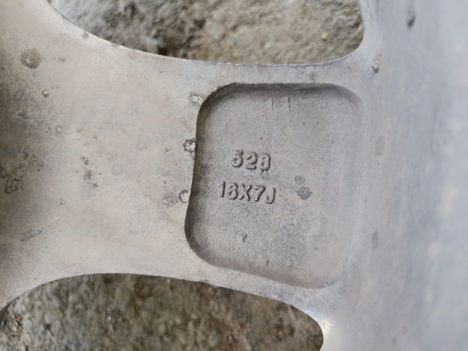 Продам диски R16 5/120