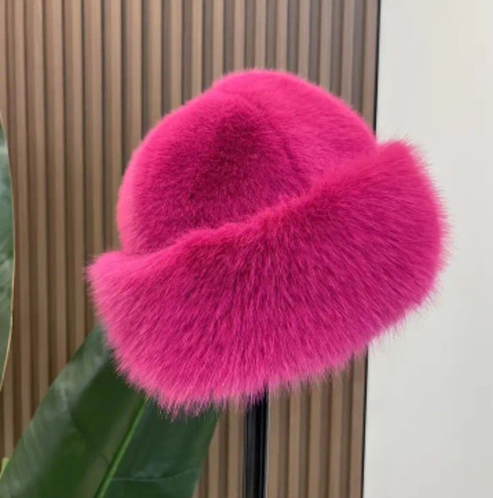 Căciulă dama din blana artificiala