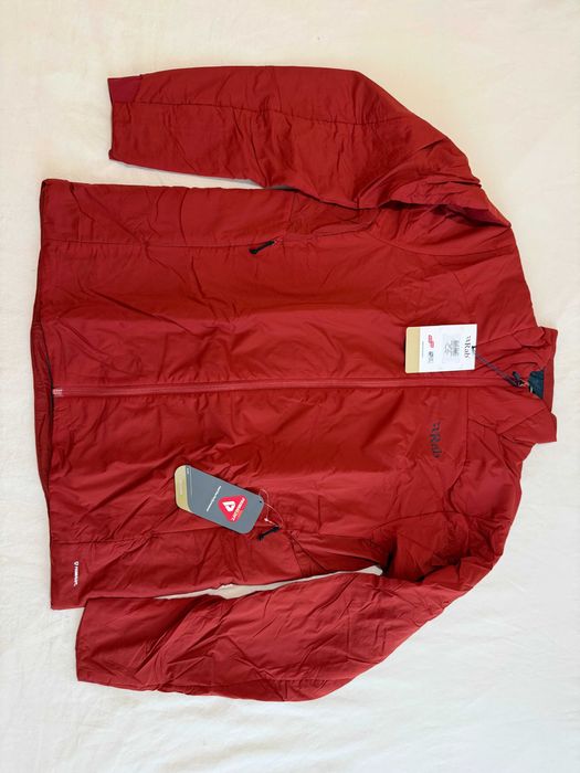 Продавам ново яке Rab Xenair Light Jacket (Tuscan red), Large