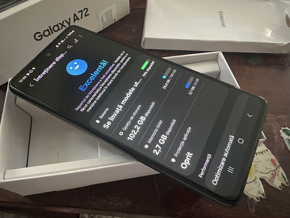 Samsung Galaxy A72 cutie completa
