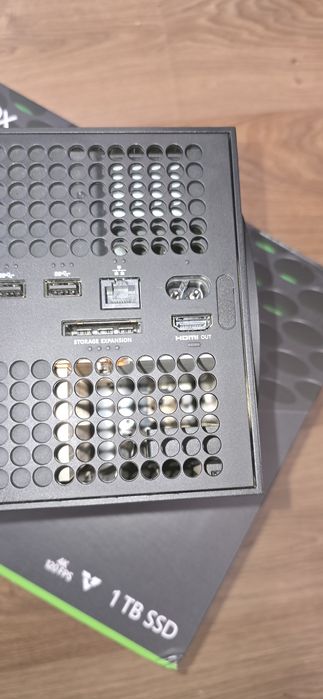 Xbox series X  1TB -като нов