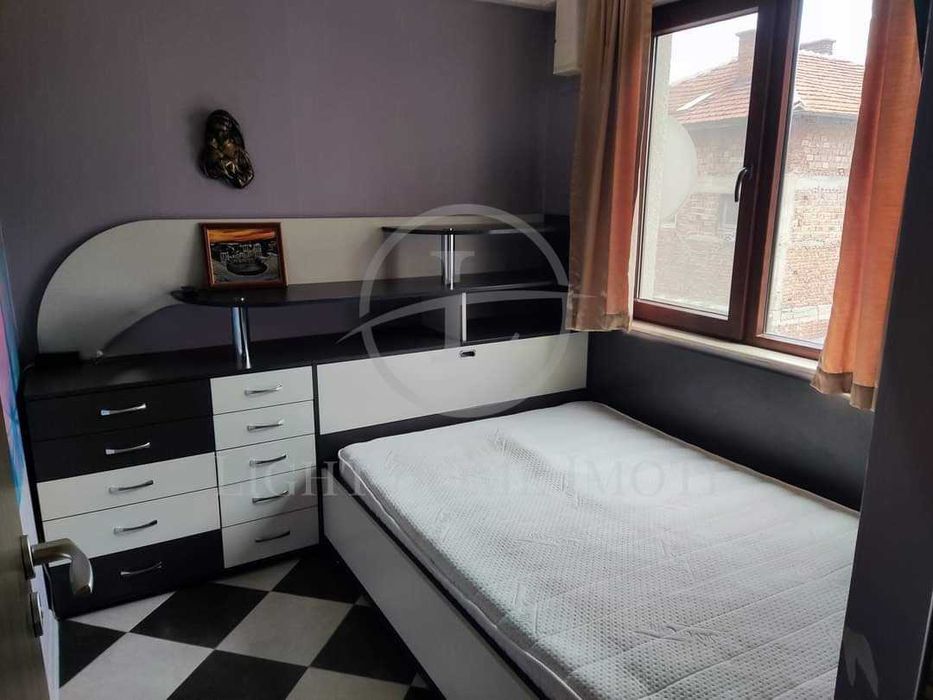 Продава се Четиристаен апартамент в Пловдив, Център - 102 кв.м за 2922 €/кв.м - Снимка #7