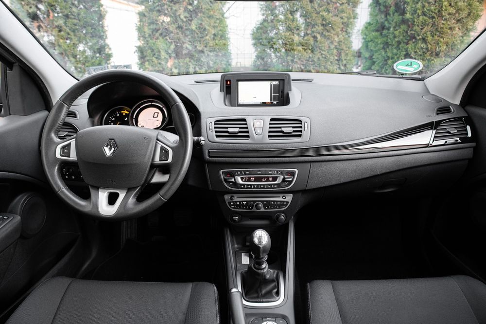 Renault Megane~Navigație~Senzori parcare~Euro 5