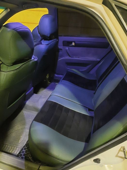 Lacetti 1,8L сотилади. Механика, 2009