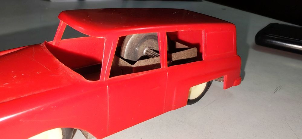 Модель Москвич инерционная. СССР.