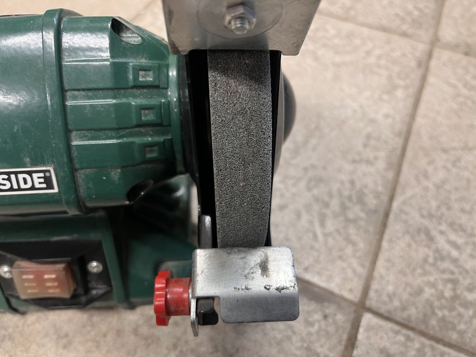 Шмиргел електрически Parkside 200 C1