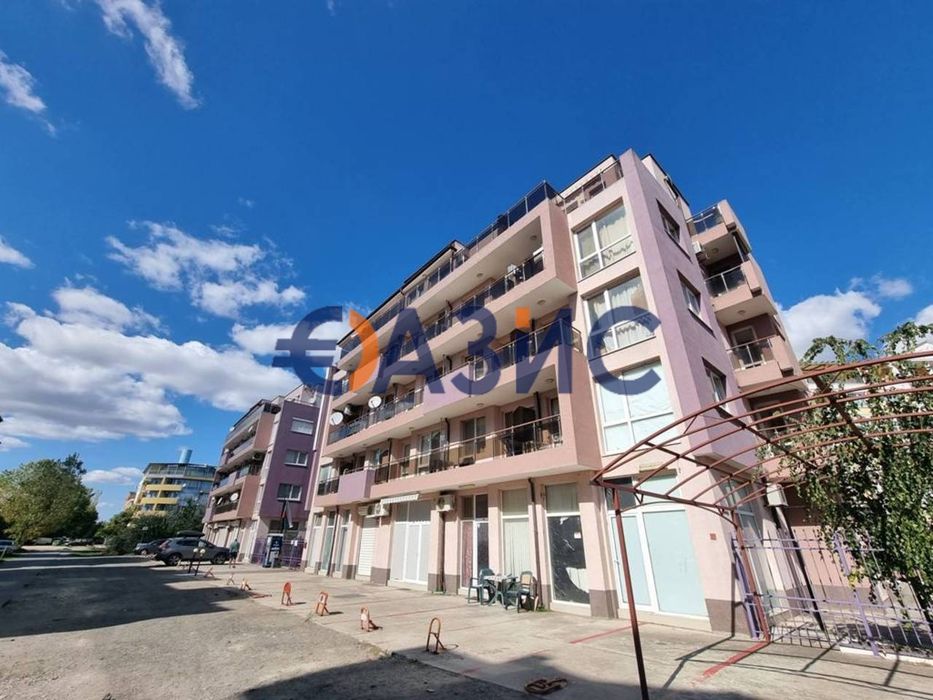 Продава се Двустаен апартамент в к.к. Слънчев бряг - 70 кв.м за 528 €/кв.м - Снимка #1