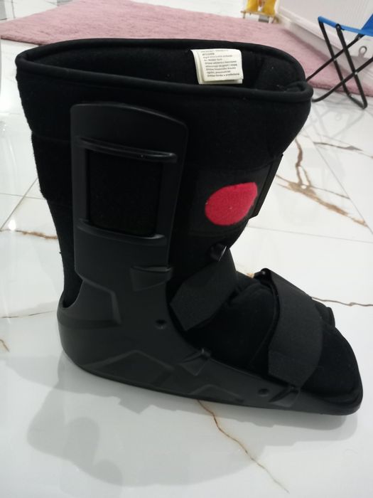 Orteza ,cizma ,ortopedica