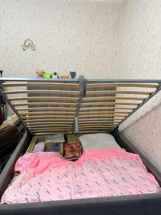 Кровать двуспальная