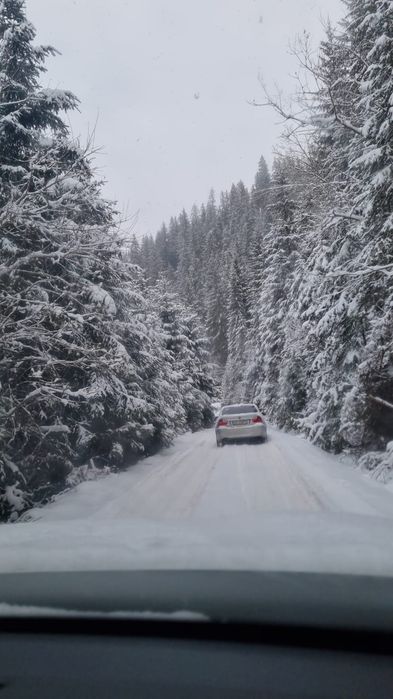 Vând e90 cu distribuția în față